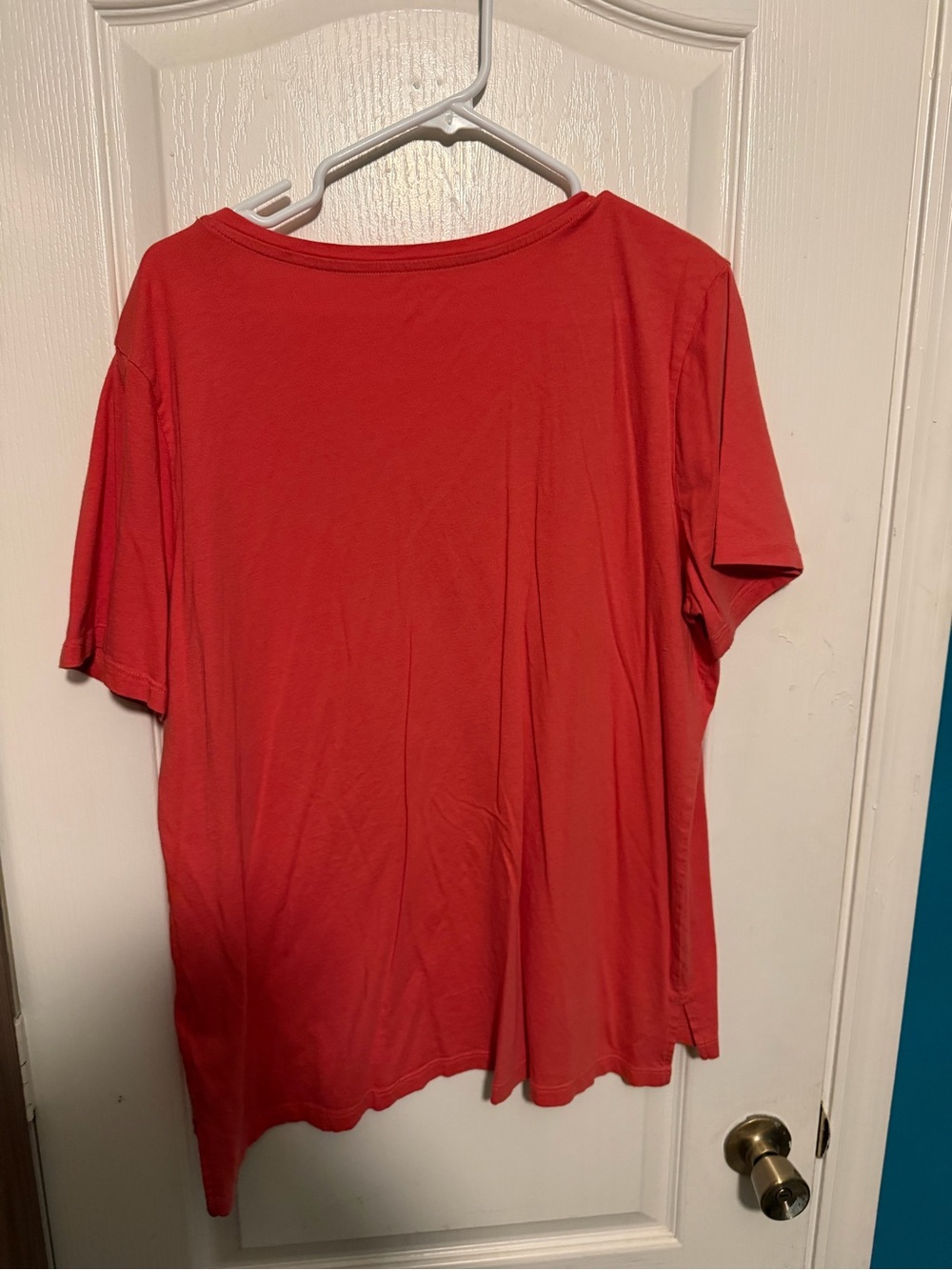 Eddie Bauer Red V-Neck Short Sleeve Tee - Picture 2 of 3